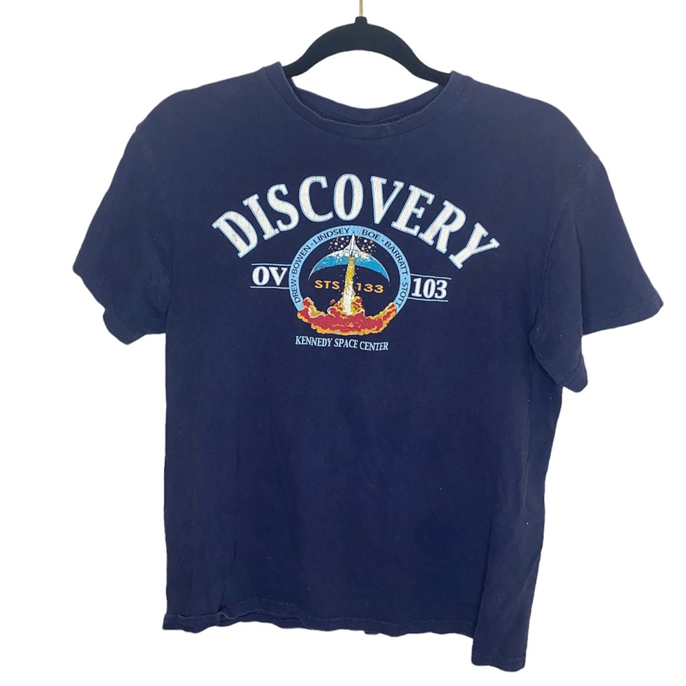 Delta NASA Discovery Mission Navy Short Sleeve T-Shirt Kennedy Space Center